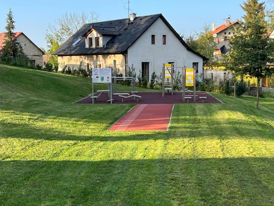 Byt 71M2 Klid Pohoda A Priroda Praga Esterno foto